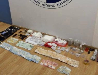 Εξαρθρώθηκε σπείρα που γέμιζε την Αθήνα ναρκωτικά